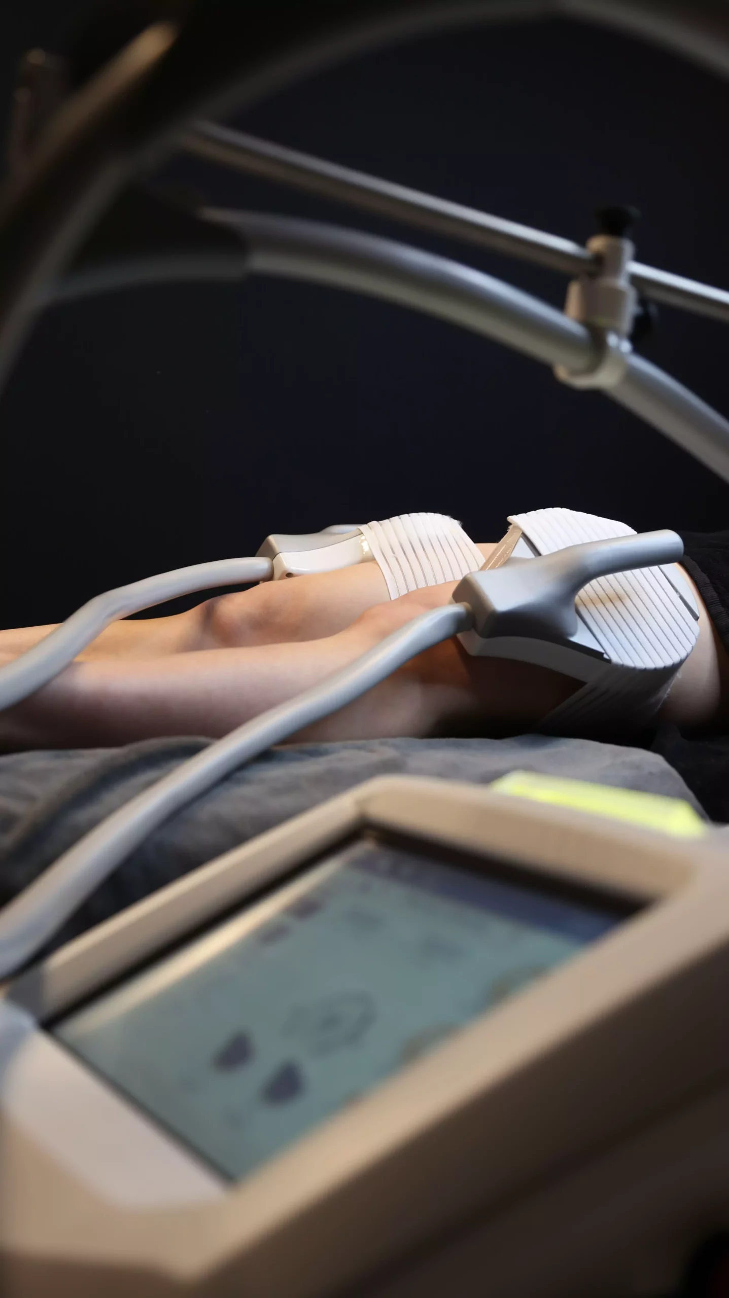 machine-bodylab-avec-applicateurs-sur-les-jambes-pour-les-raffermir